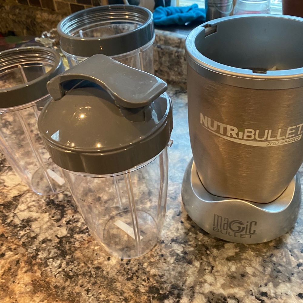 Used NutriBullet set - Works great
